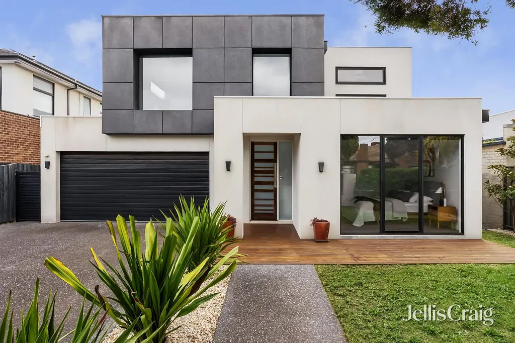 Bentleigh 5બેડરૂમ Amazing poolside living that’s big on family fun