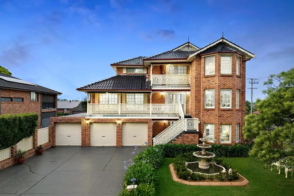 Heddon Greta 5部屋 A Towering Landmark Home Opposite the Fairways