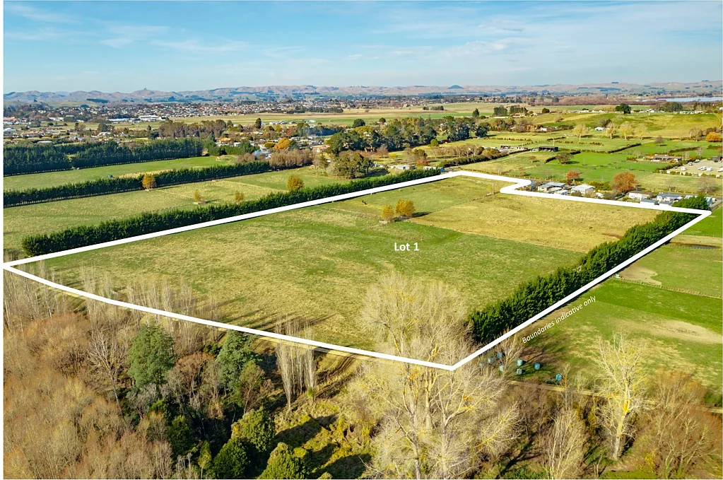 Waipukurau and Surrounds 5.96ha bareland with river access!