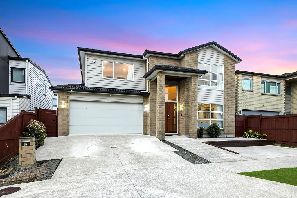 Flat Bush 6 Bedroom VENDOR HAS BOUGHT - THIS IS YOUR OPPORTUNITY!