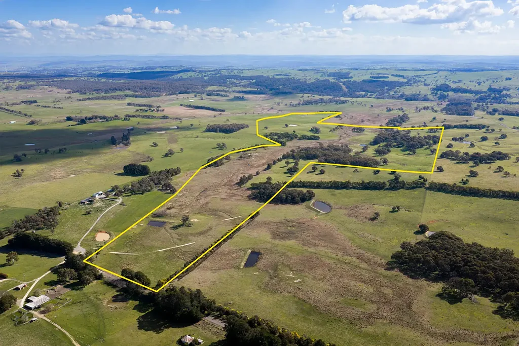 Gurrundah 83.11ha of Productive Grazing, Natural Beauty & Rural Lifestyle Potential