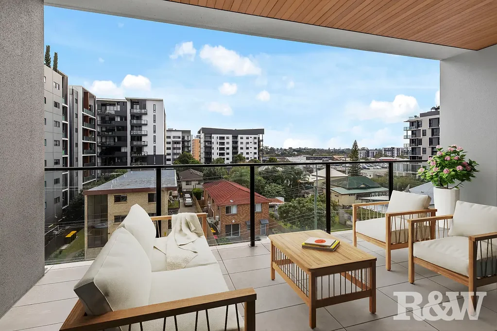 Stones Corner 2 Bedroom Spacious North-Facing Apartment in Prime Stones Corner Location