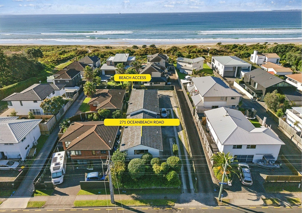Mount Maunganui 5ห้องนอน Beachside Goldmine with Development Upside