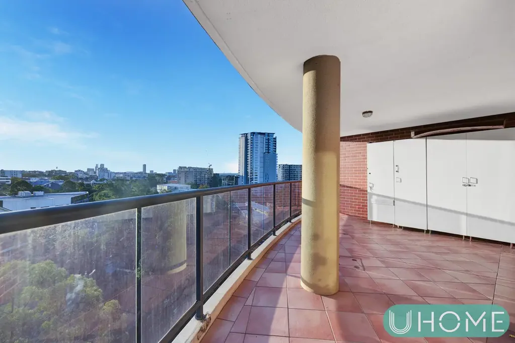 Strathfield 2Kwarto Sunlit Apartment with Panoramic Views | 154m² on Title