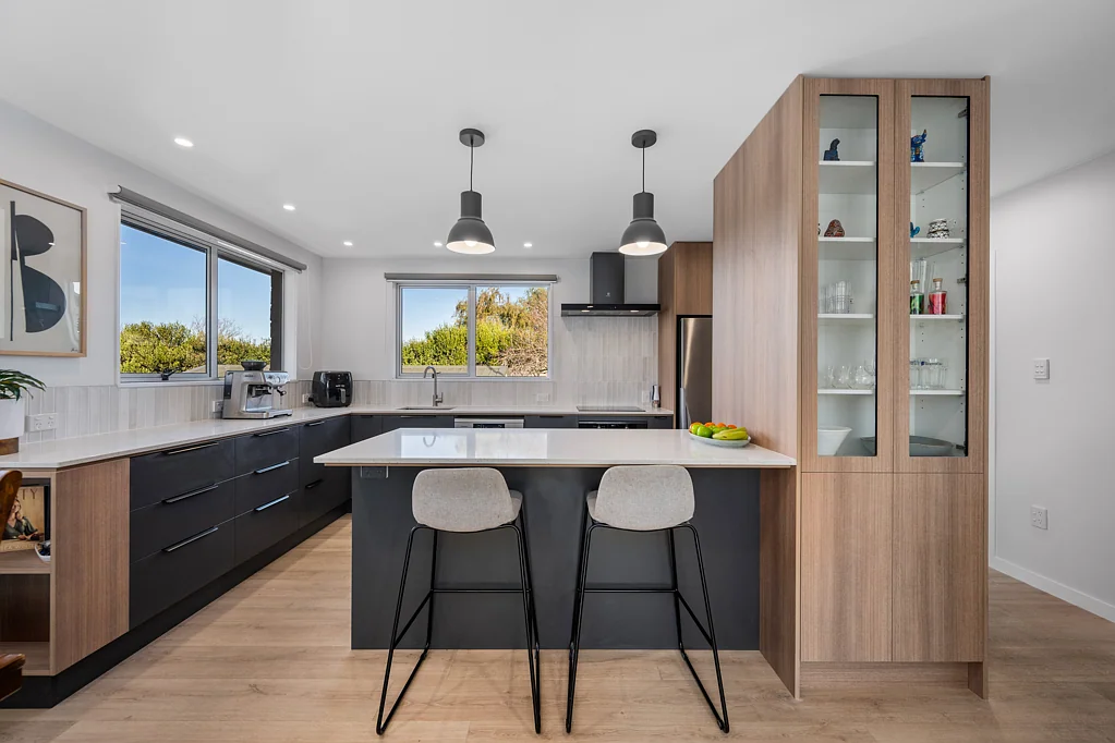 Renwick 4Moenga Modern Vibes + Renovated Perfection = Home