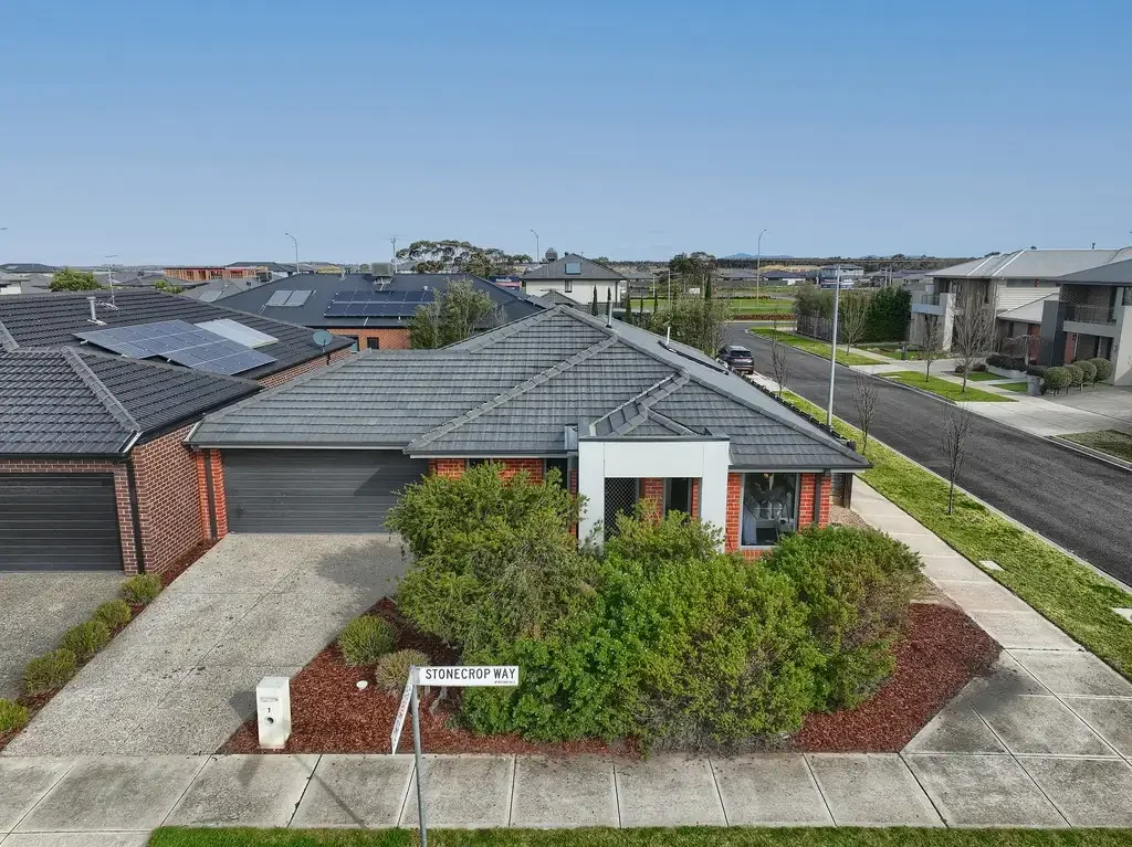 Wyndham Vale 4房 探索您在 7 Stonecrop Way 的完美家庭住宅 - 安家置业或积累财富 Discover Your Perfect Family Home at 7 Stonecrop Way - Root Your Family or Build Your Wealth
