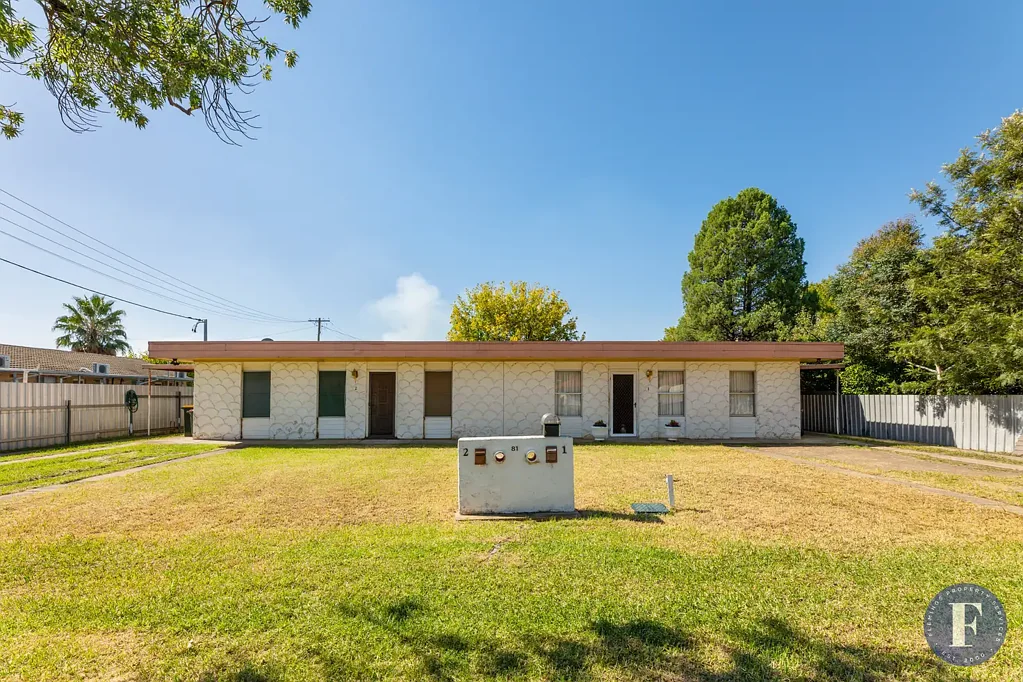 1 & 2/81 Hurley Street, Cootamundra, NSW 2590