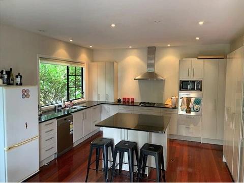 Saint Heliers  - Sunny Spacious Townhouse