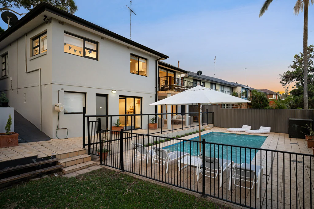 Connells Point 4બેડરૂમ Peaceful family haven with stunning water vistas