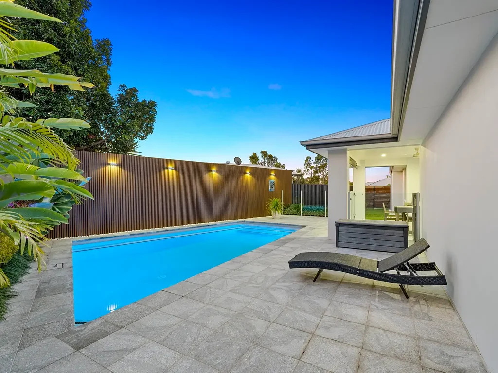8 Severn Street, Coomera, QLD 4209