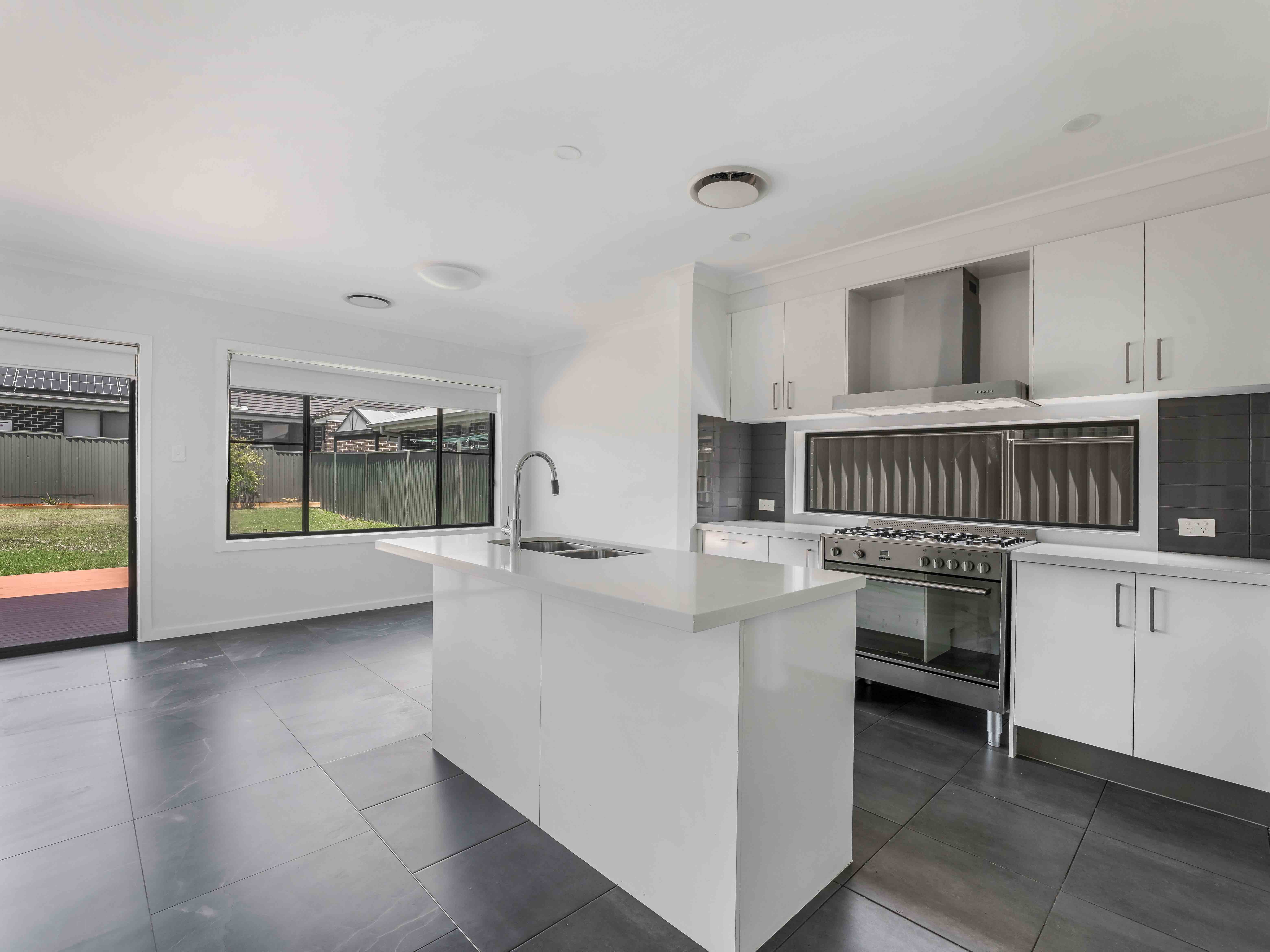 10 MULUMULUNG ST, AUSTRAL NSW 2179, 0 Schlafzimmer, 0 Badezimmer, House