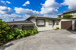 2/125 Victoria Road, Devonport