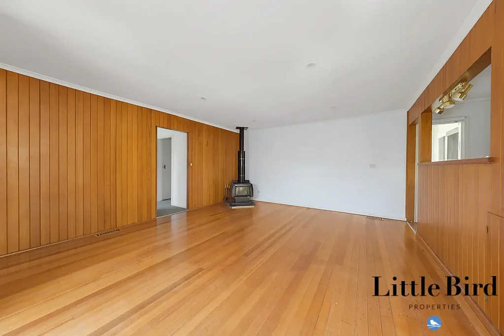 Charming Residence on Anzac Parade – Campbell convenience at its best