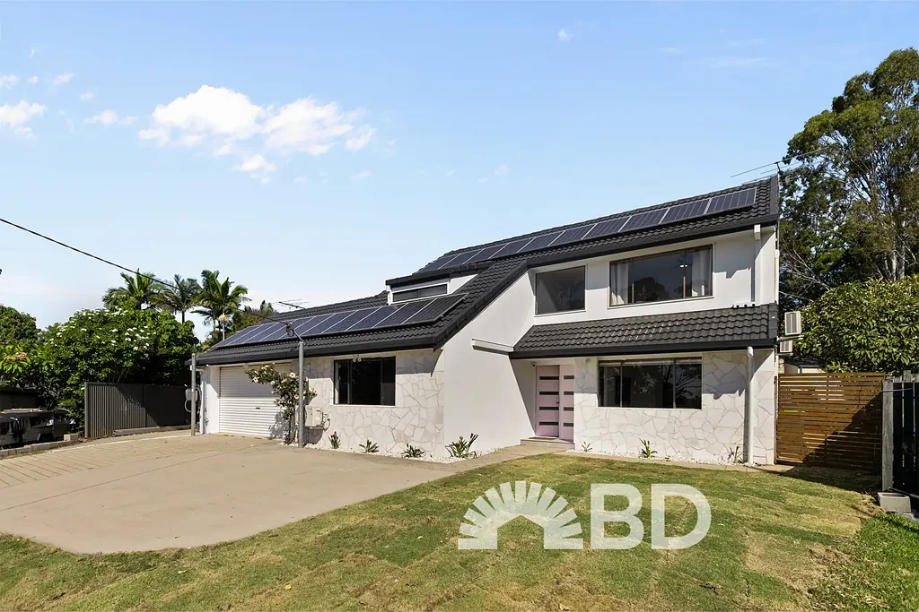 Petrie 4Zimmer 1/4 Acre + Shed + Pool + Fully Renovated