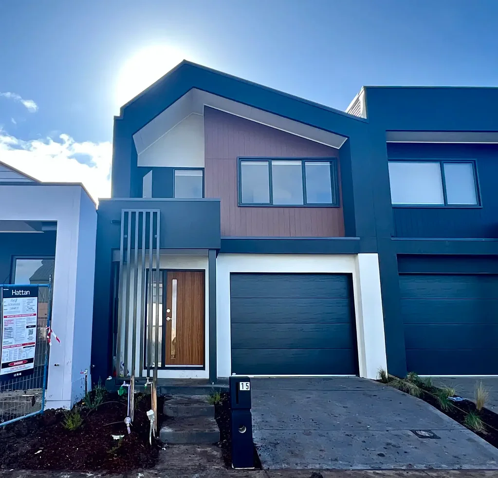 Stylish, Light-Filled Townhouse – Close to Everything Tarneit Offers