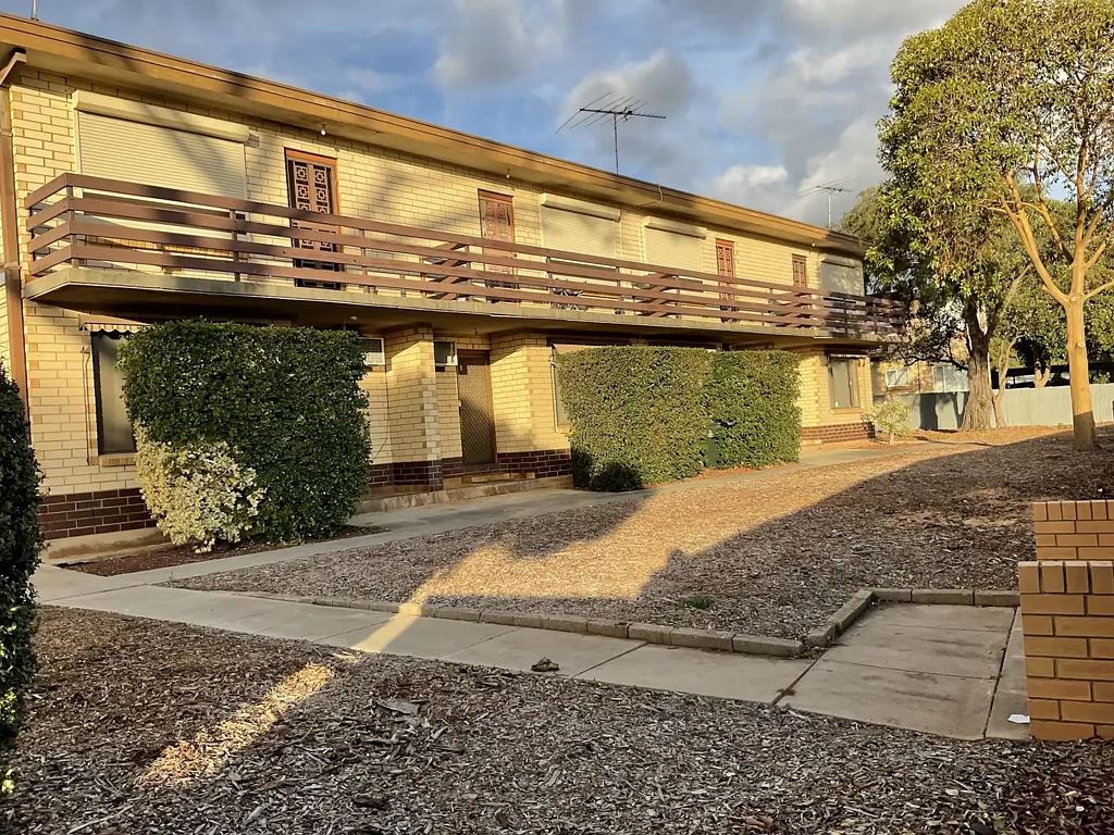 Salisbury East 2 Bedroom SALE ON HOLD  -    INVESTORS GILT EDGE PACKAGE