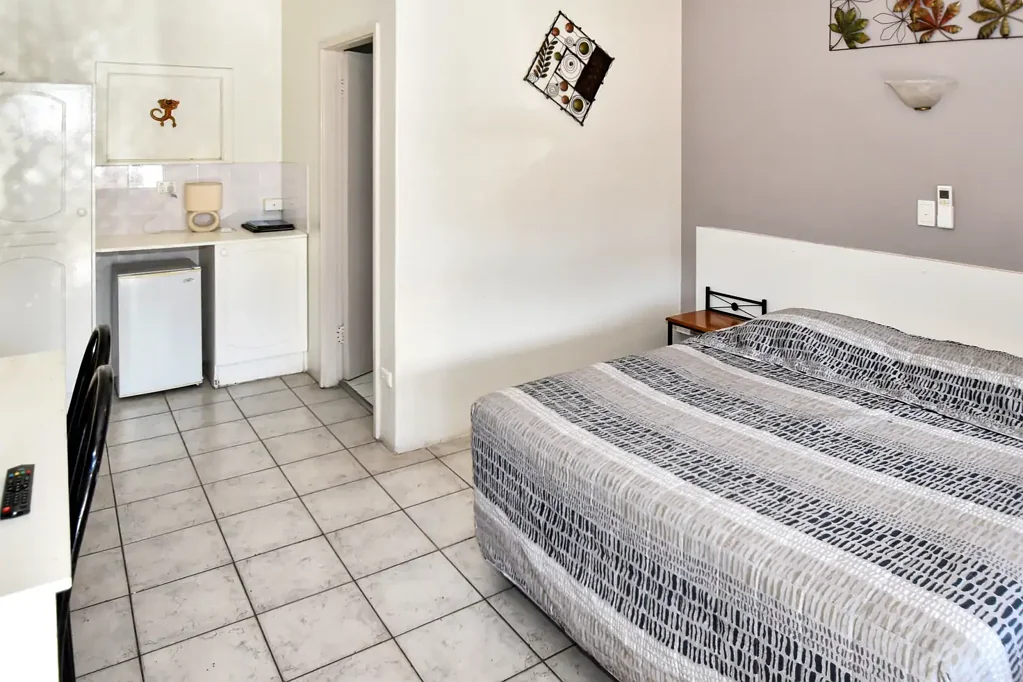 Fully Furnished Hotel Apartments - Short & Long Term Leases Available
