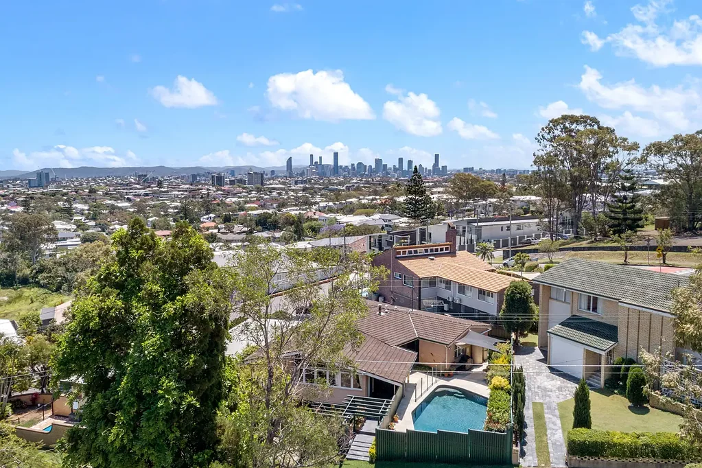 5 Buena Vista Avenue, Coorparoo, QLD 4151