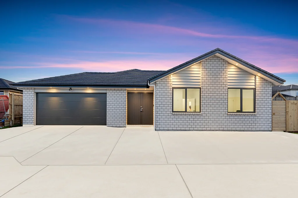 Pokeno 5chambre New Build Pokeno: 5 Bedrooms, 2 Kitchens, Big Deck!