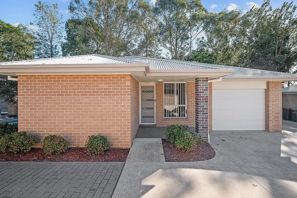 2/11 Windermere Road, Lochinvar, NSW 2321