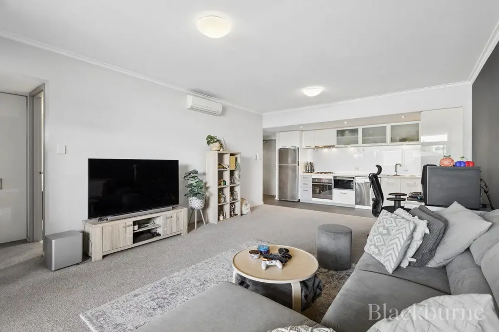 Perth 1ห้องนอน Big on Space, Big on Location – Beaufort Street Gem