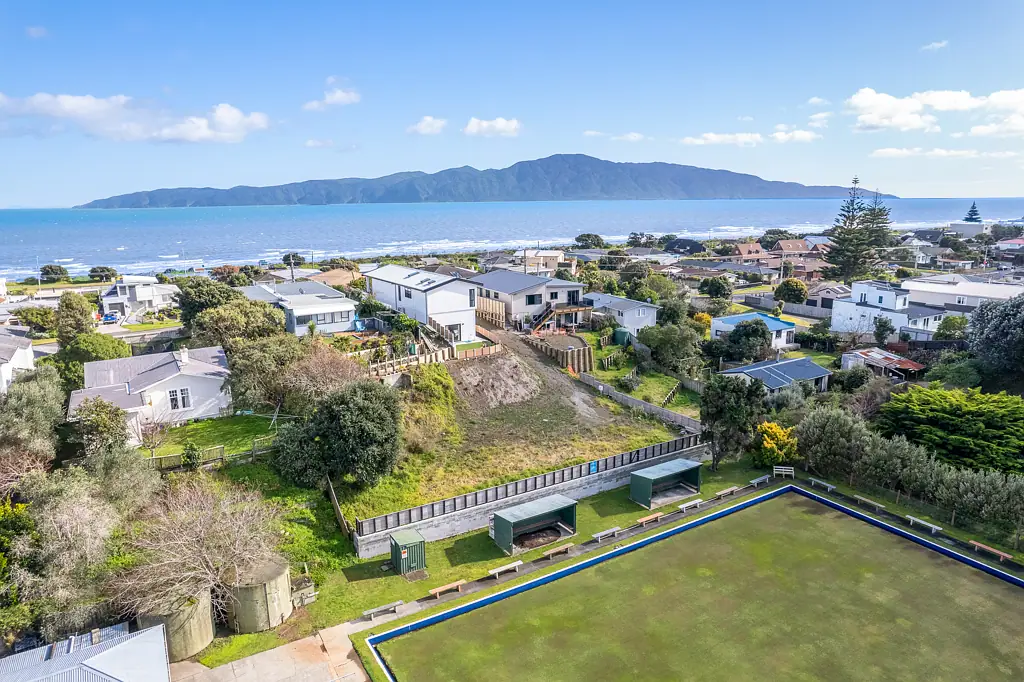 Paraparaumu Beach YOUR DREAM BUILD BY THE SEA AWAITS - FLAT!