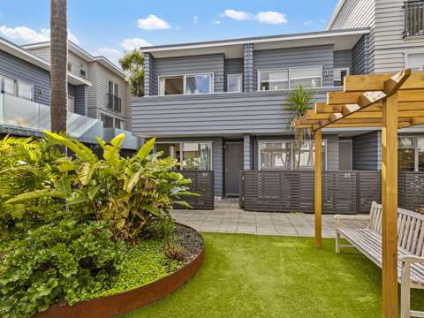 Mount Eden 1部屋 Larger than most-Must be sold!