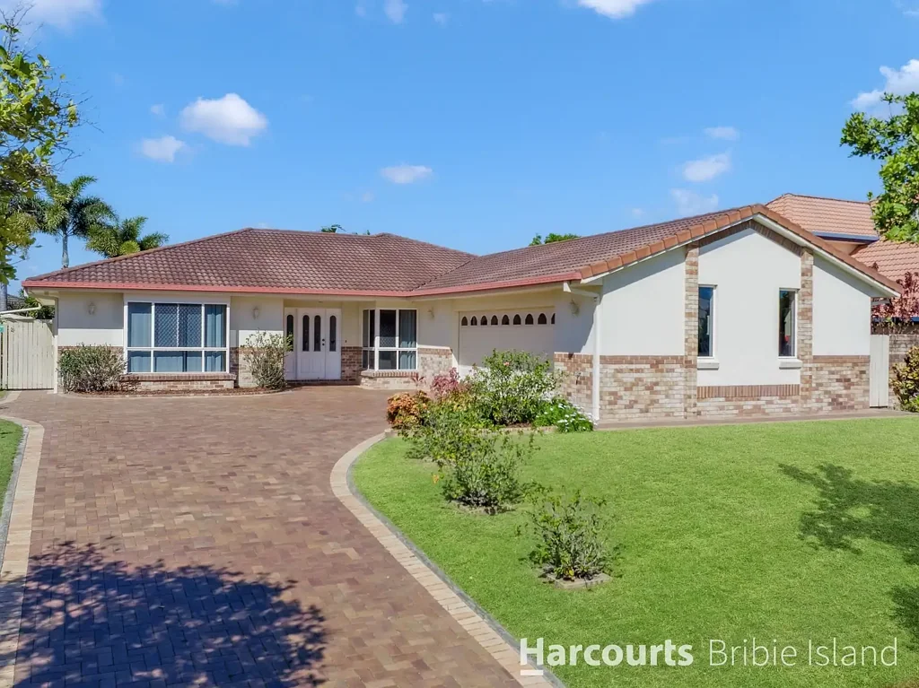 126 Voyagers Dr, Banksia Beach, QLD 4507