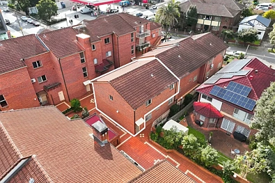 Strathfield 2Zimmer Spacious, Renovated & North-Facing 2 + Study | 131SQM Townhouse-Style Double Brick Home