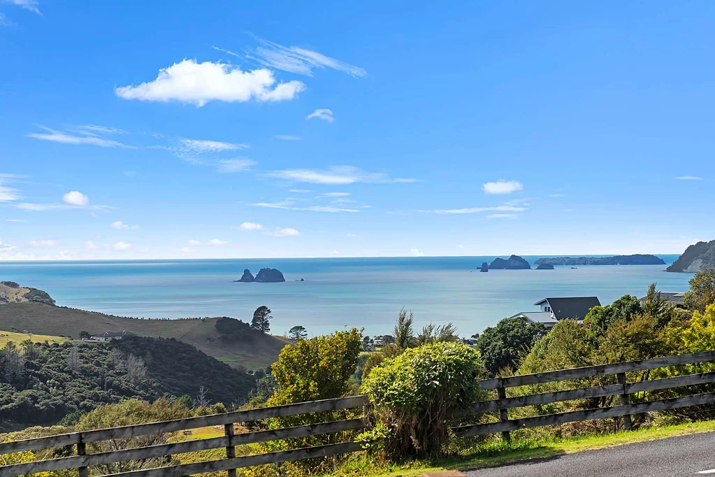 Whitianga 3Moenga ON TOP AT TARAPATIKI DRIVE