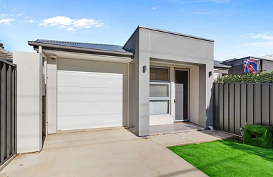 Oaklands Park 3 Bedroom Parkside Perfection- Torrens Titled Living Opposite Linear Park!