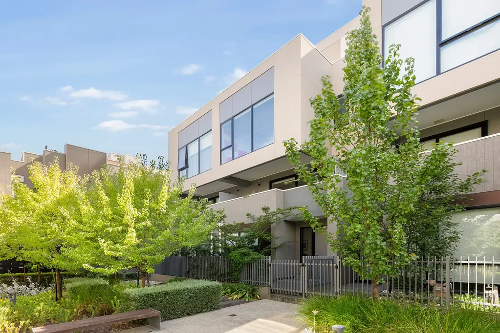 Alphington 3ห้องนอน Stunning Tri-Level townhouse in The Mills