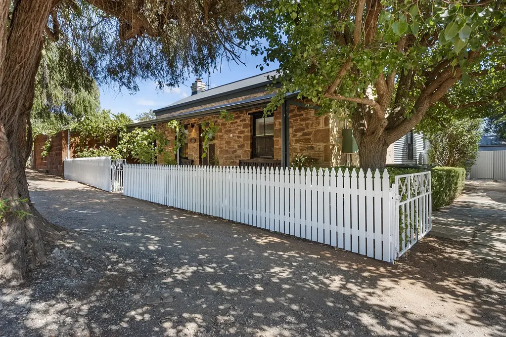 6 South Street, Auburn, SA 5451