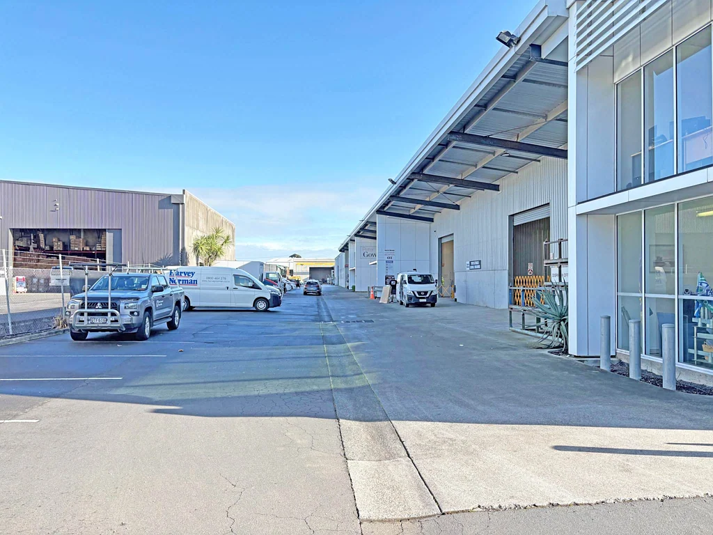 East Tamaki  1,205M² HEAVY INDUSTRIAL UNIT FOR LEASE
