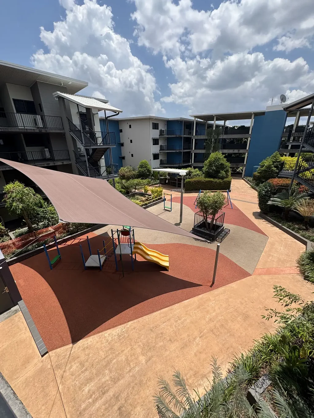 Spacious 2 Bedroom Unit in Great Location