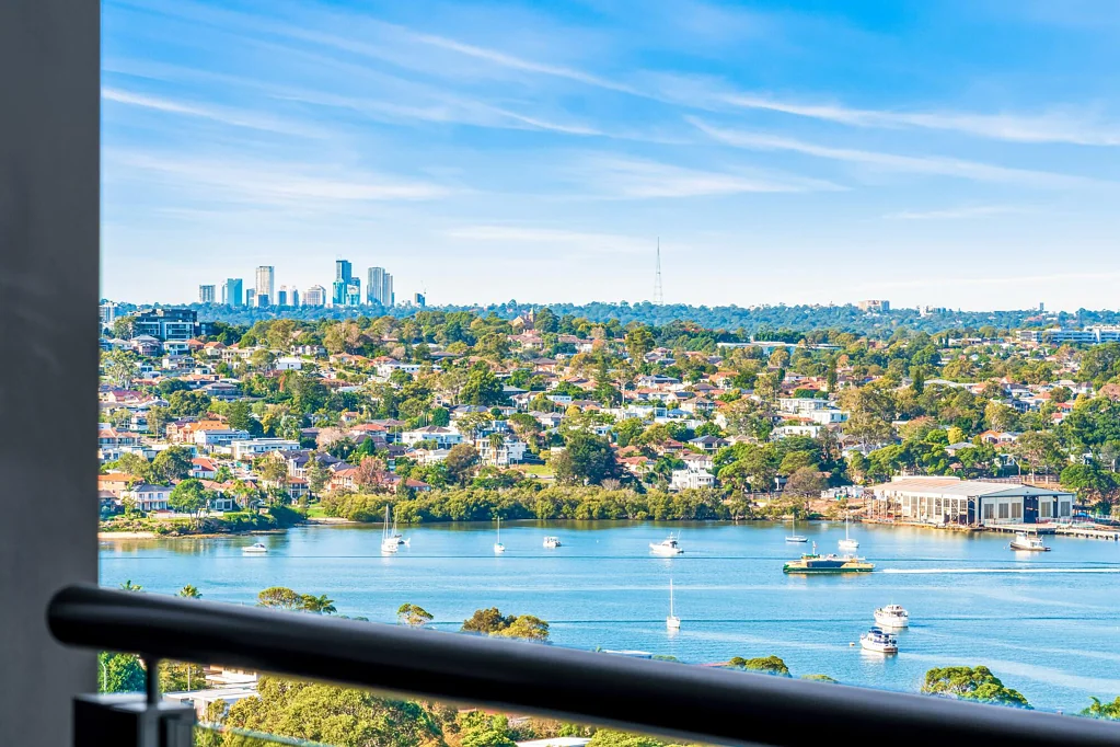 Rhodes 2Moenga City & Water Views | Large Winter Garden + Study | 138sqm on Title
