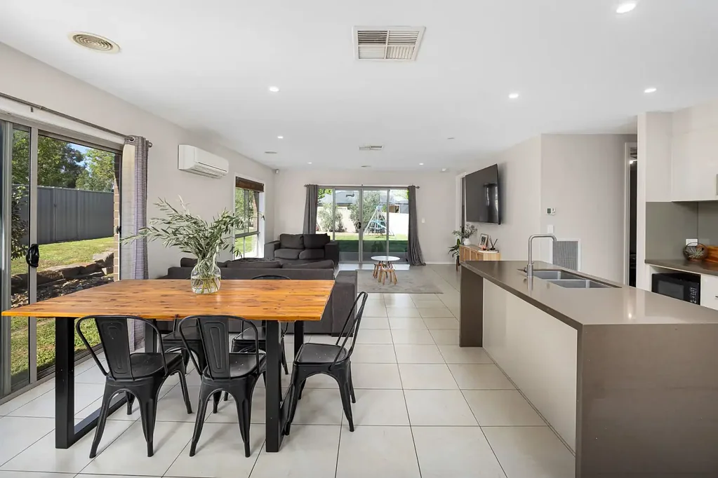 44 Messenger Avenue, Boorooma, NSW 2650