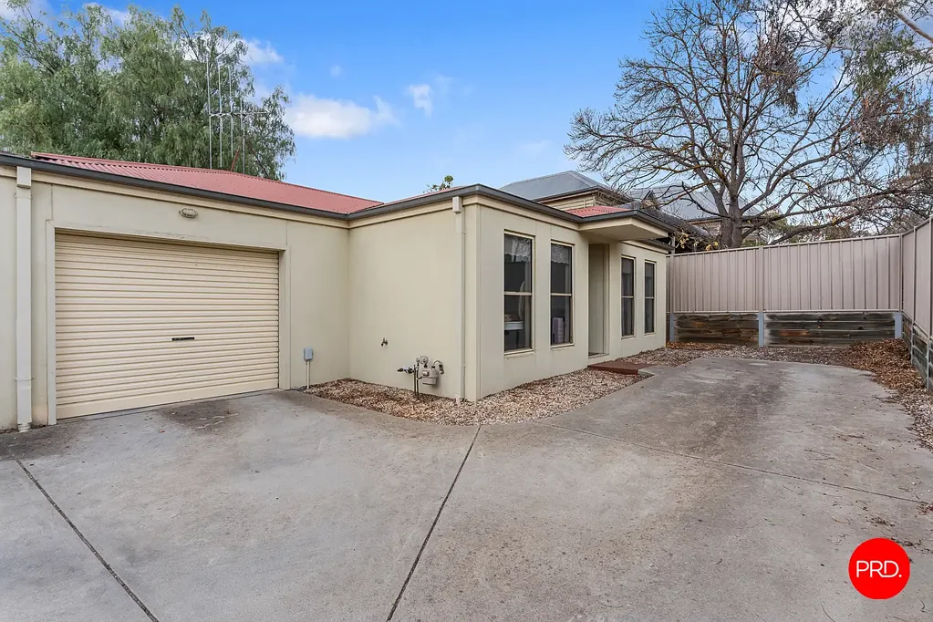 2/17 Inglewood Street, Golden Square, VIC 3555