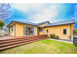 6 Lachlan Place, Marchwiel
