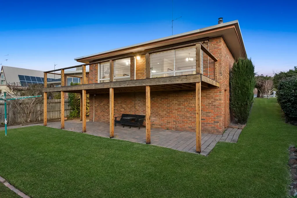 Clifton Springs 2બેડરૂમ Breathtaking Bay Views, Brimming with Possibilities