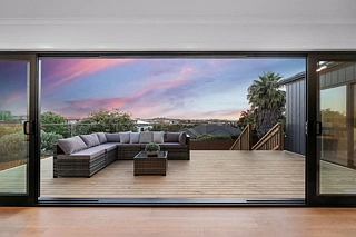 20 Baulcomb Parade, Windsor Park, North Shore City