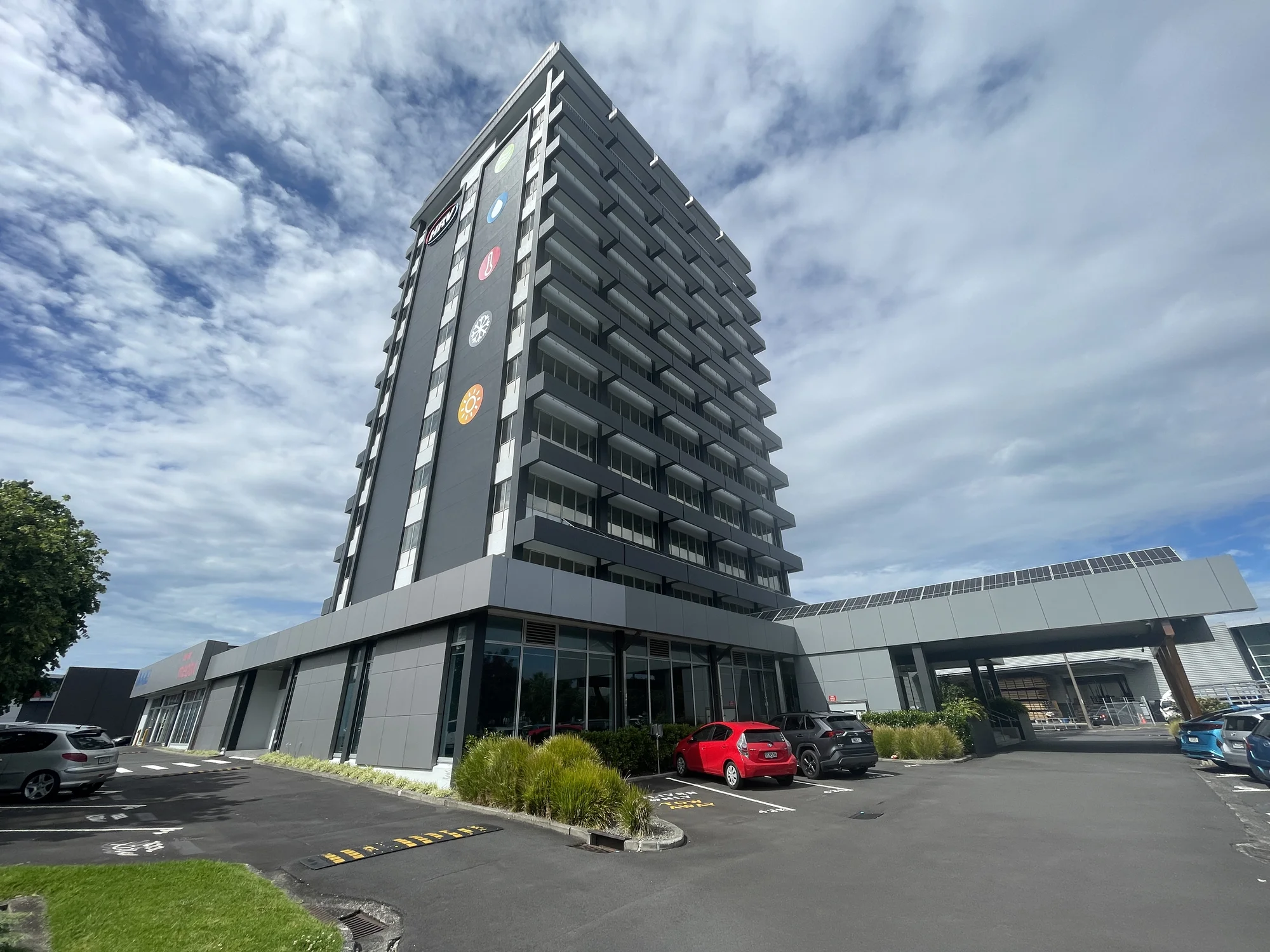 Penrose  Affordable High-Quality Sublease in Penrose