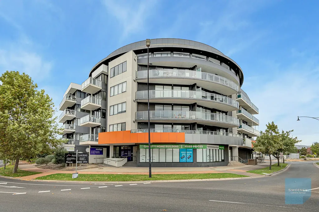 11/1 Woodward Way, Caroline Springs, VIC 3023