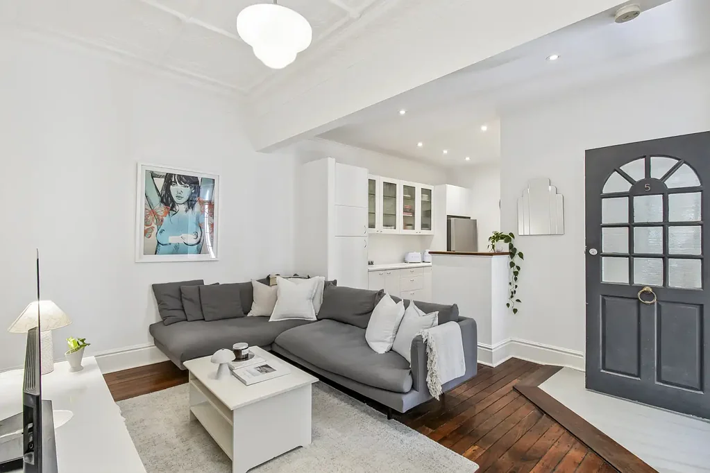 Manly 2房  Boutique ground floor apartment, hushed away just 250m from the beach