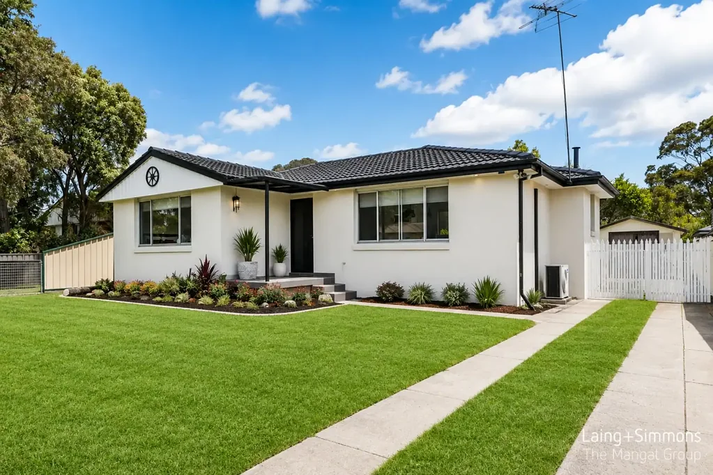 Beautifully Renovated Family Home | 1 min walk to Quakers Hill Station