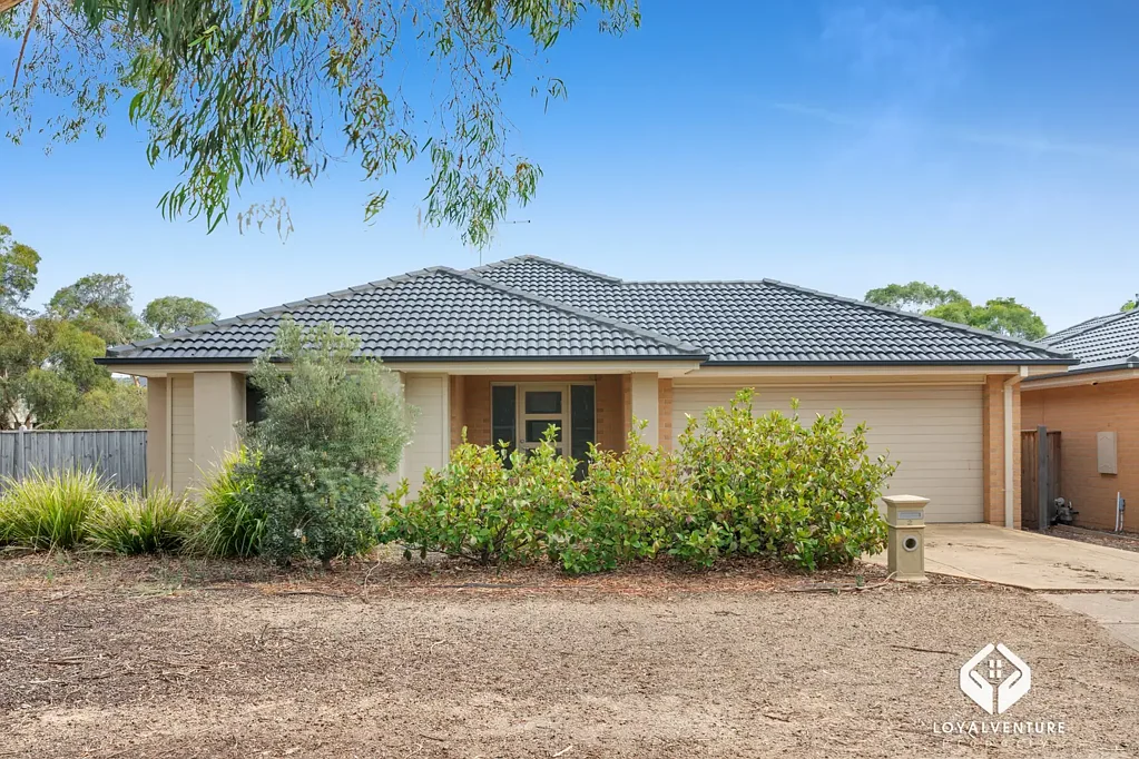 2 Fifth Avenue, Point Cook, VIC 3030