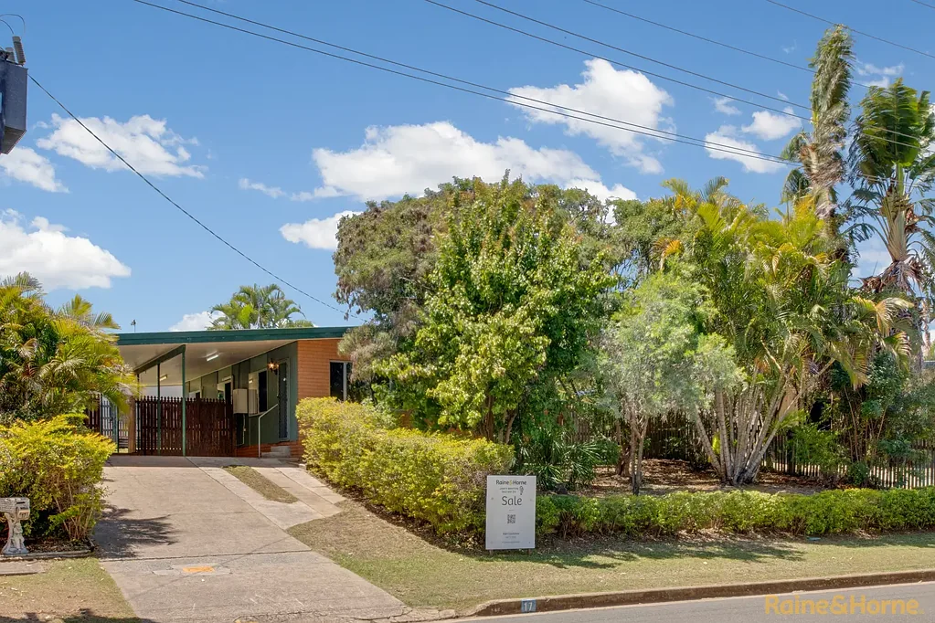 17 Anderson Street, Clinton, QLD 4680