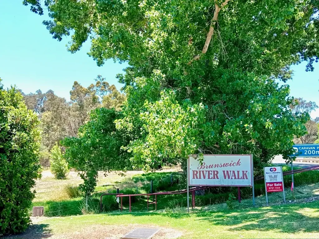 Brunswick  6.4 Acre lifestyle property on the Brunswick River