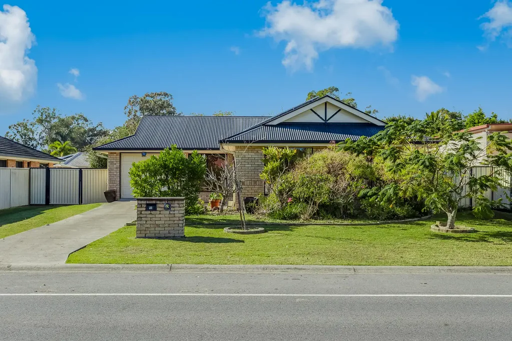 Deception Bay 3침실 Generous Space, Practical Living & Future Potential
