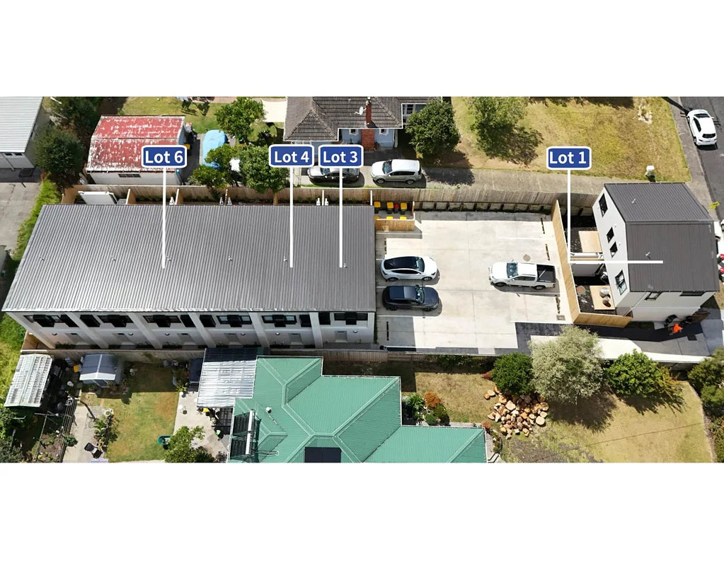 Te Atatu Peninsula 2બેડરૂમ MOVE IN READY. Starting from $599,000.